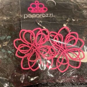 Paparazzi Vibrant "Springtime Serenity - Pink" Wire Flower Earrings